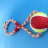 Juguete para mascota con pelota y agarre